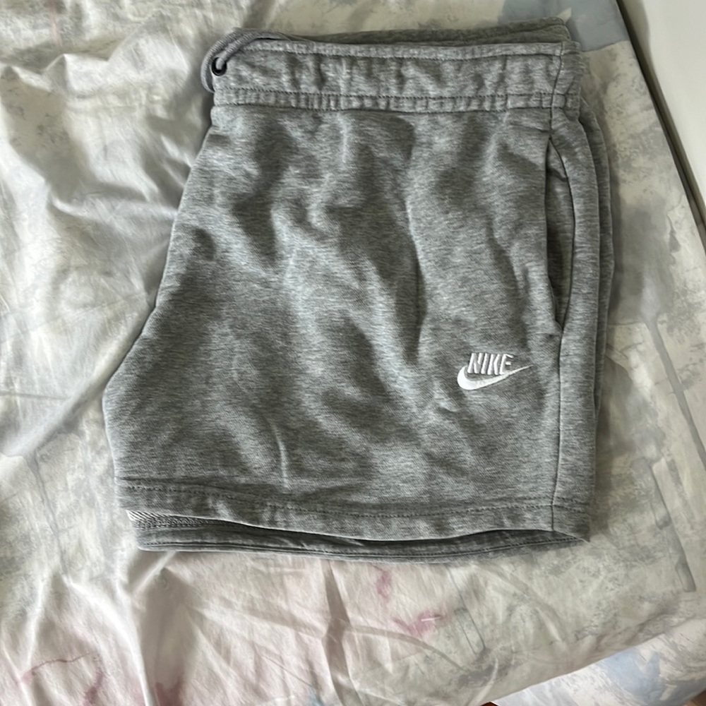 Grey nike shorts